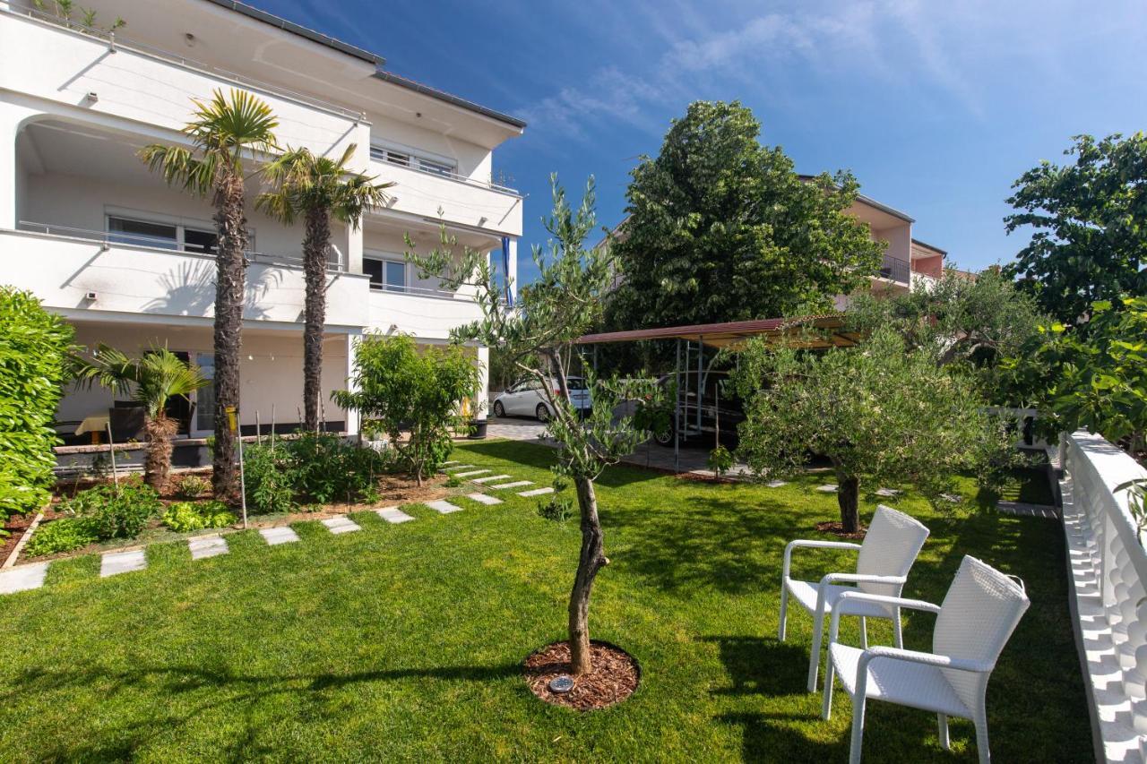 Apartments Oleander Krk Town Exterior foto