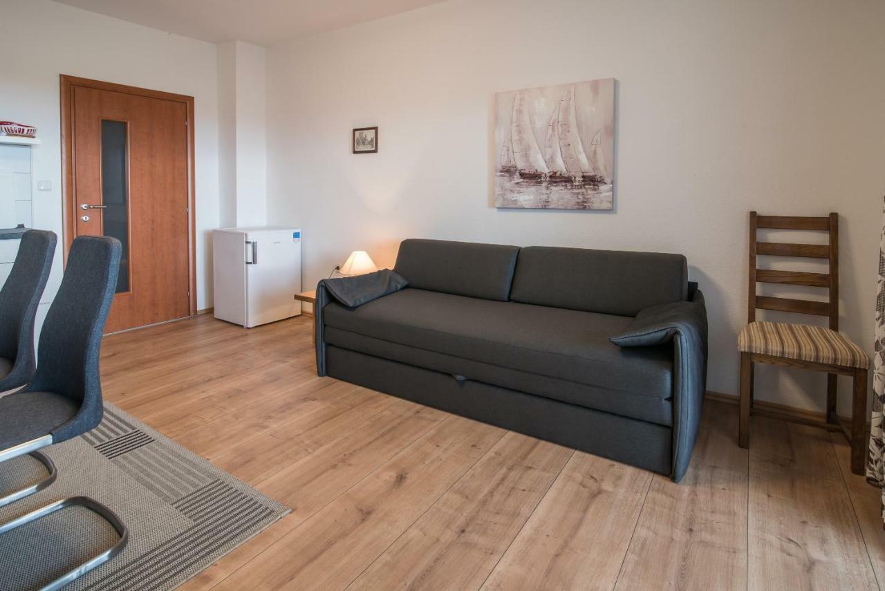 Apartments Oleander Krk Town Exterior foto