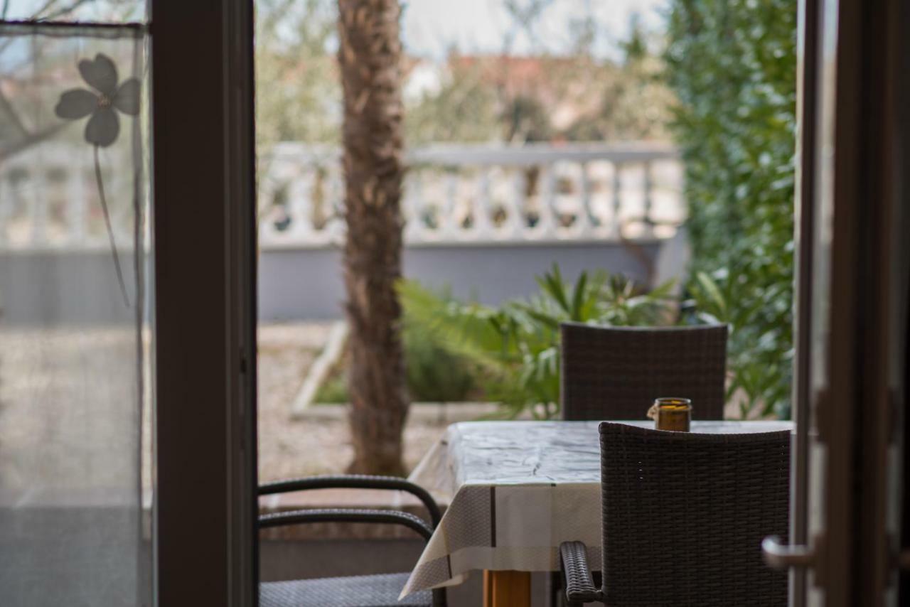 Apartments Oleander Krk Town Exterior foto